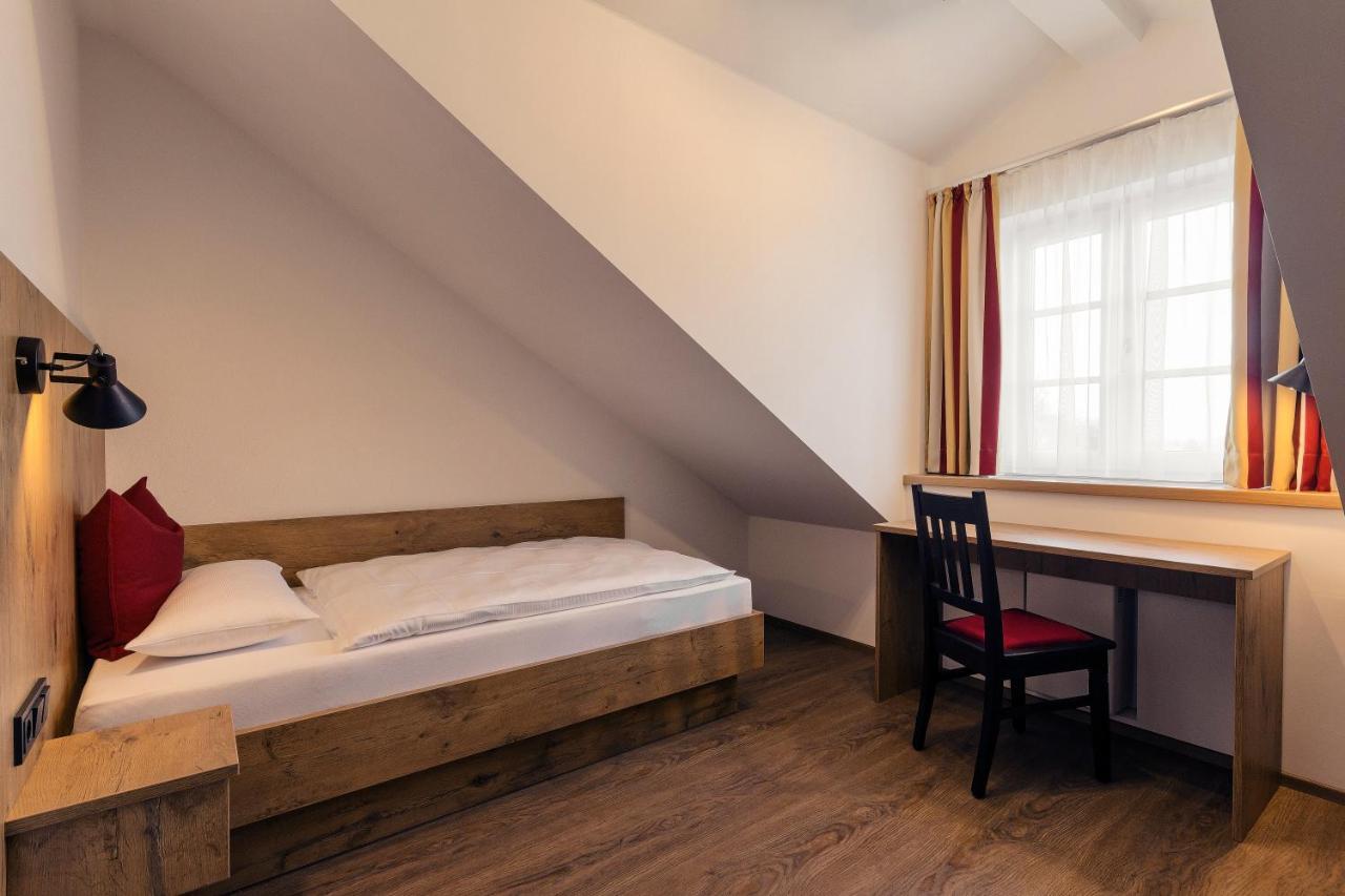 Hotel Brauerei Gaststaette Stierberg Obertaufkirchen Esterno foto