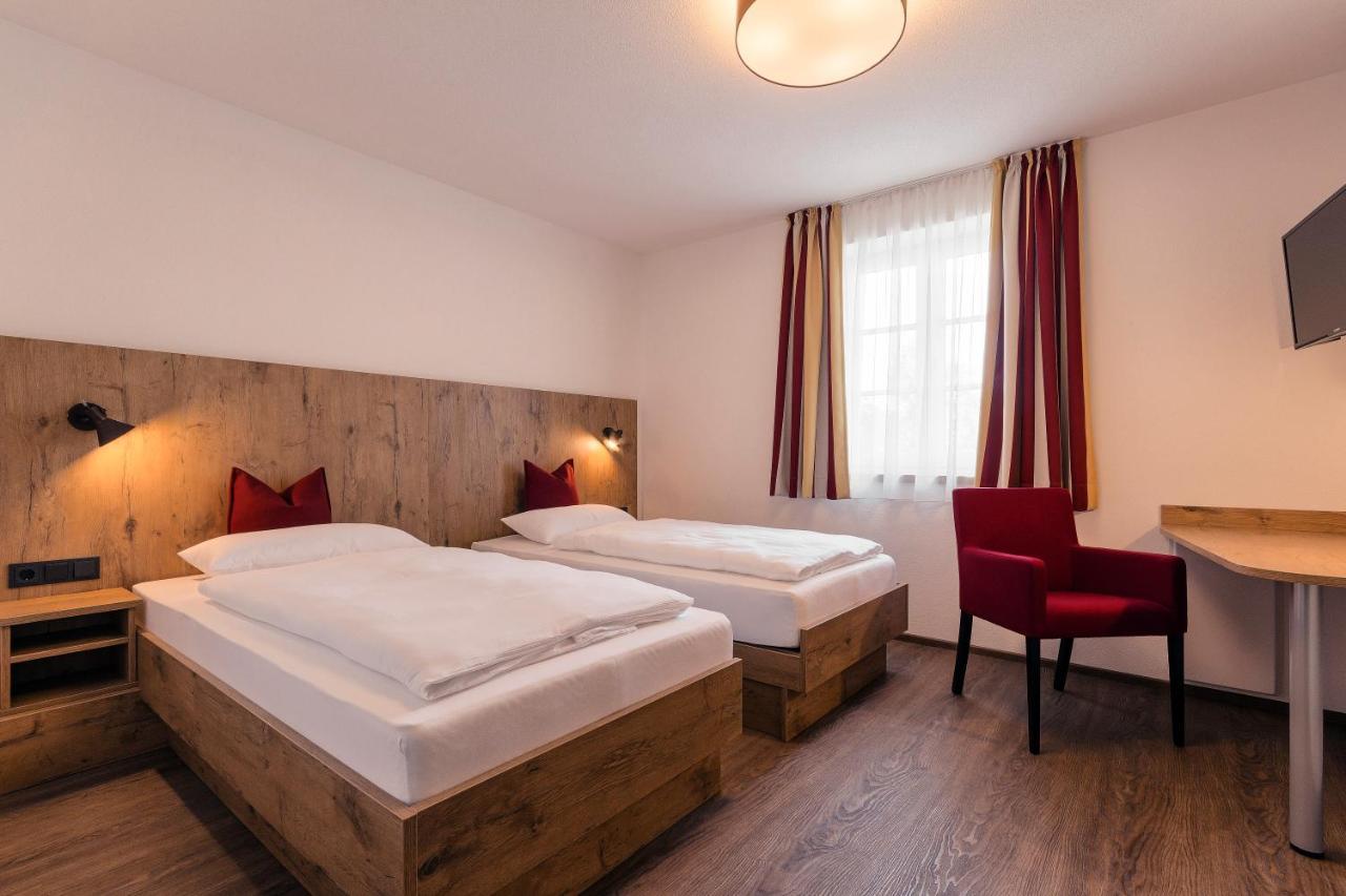 Hotel Brauerei Gaststaette Stierberg Obertaufkirchen Esterno foto